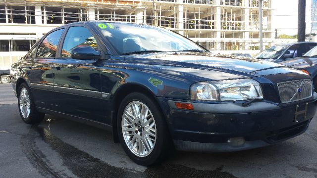 2001 Volvo S80 LE 4x4 SUV