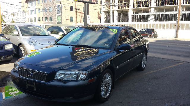 2001 Volvo S80 LE 4x4 SUV