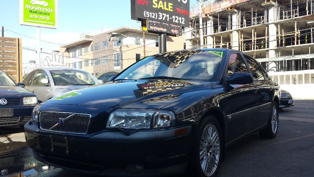 2001 Volvo S80 LE 4x4 SUV