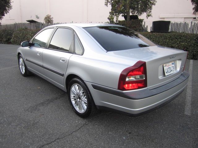 2001 Volvo S80 LE 4x4 SUV