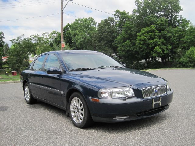 2001 Volvo S80 4X4 - ONE Owner