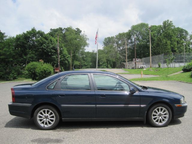 2001 Volvo S80 4X4 - ONE Owner