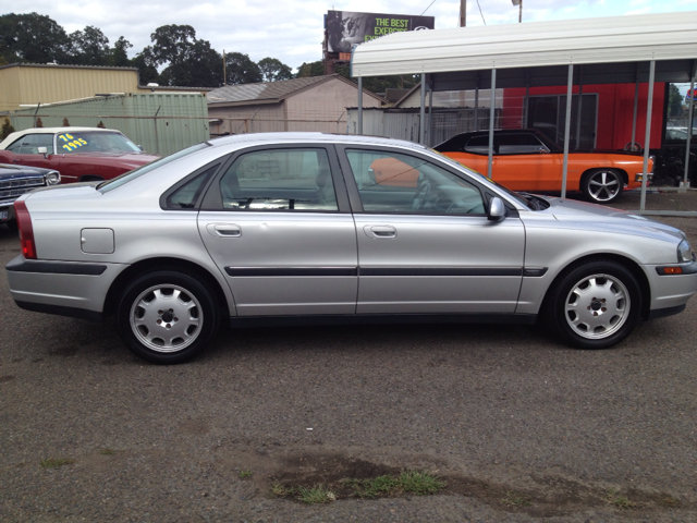 2001 Volvo S80 4DR SE 2WD V6 A