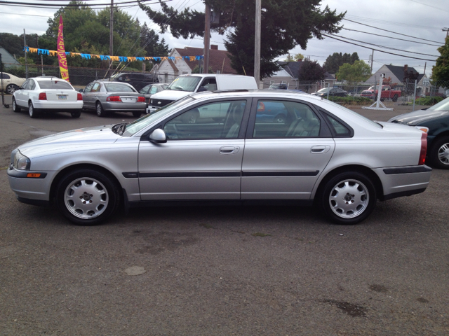 2001 Volvo S80 4DR SE 2WD V6 A