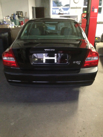 2001 Volvo S80 LE 4x4 SUV