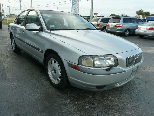 2001 Volvo S80 4X4 - ONE Owner