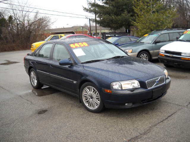 2001 Volvo S80 LE 4x4 SUV