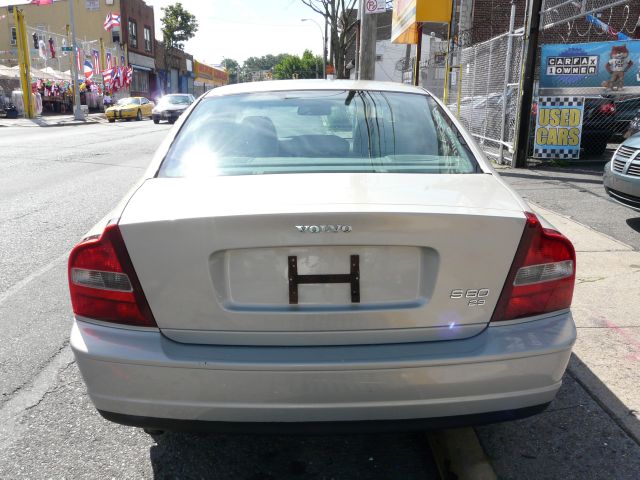 2002 Volvo S80 4X4 - ONE Owner