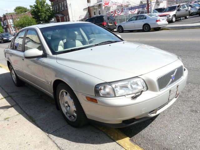 2002 Volvo S80 4X4 - ONE Owner