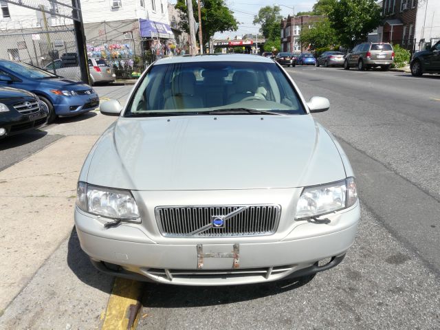 2002 Volvo S80 4X4 - ONE Owner