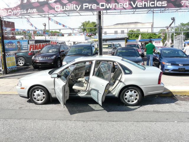 2002 Volvo S80 4X4 - ONE Owner