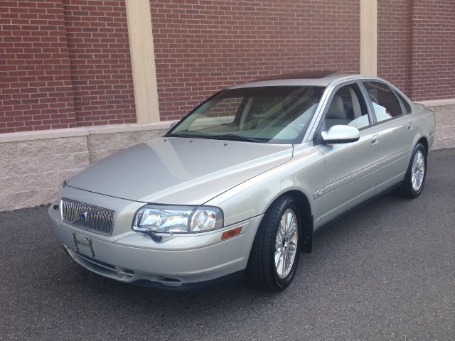 2002 Volvo S80 4X4 - ONE Owner