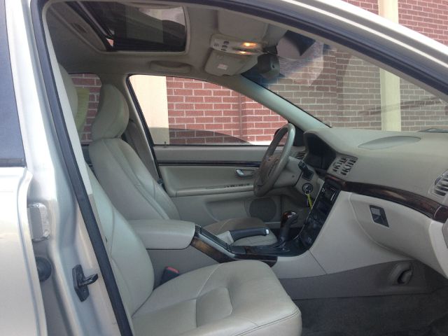 2002 Volvo S80 4X4 - ONE Owner