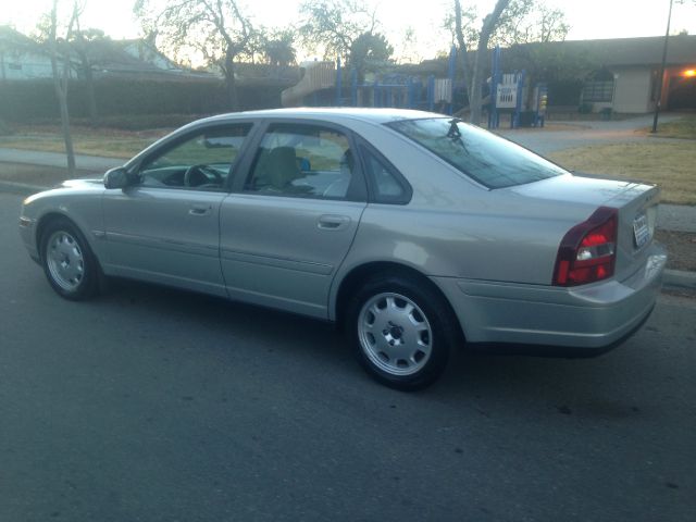 2002 Volvo S80 4X4 - ONE Owner