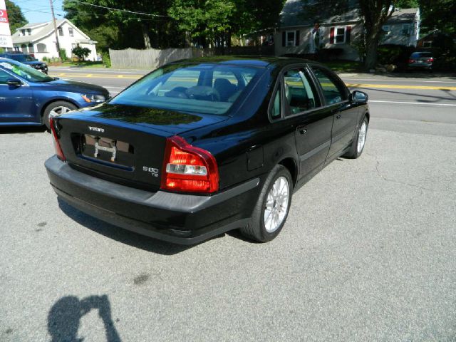 2002 Volvo S80 LE 4x4 SUV