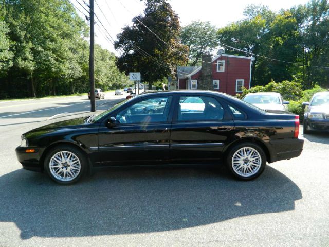 2002 Volvo S80 LE 4x4 SUV