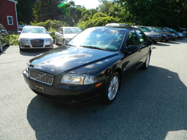 2002 Volvo S80 LE 4x4 SUV