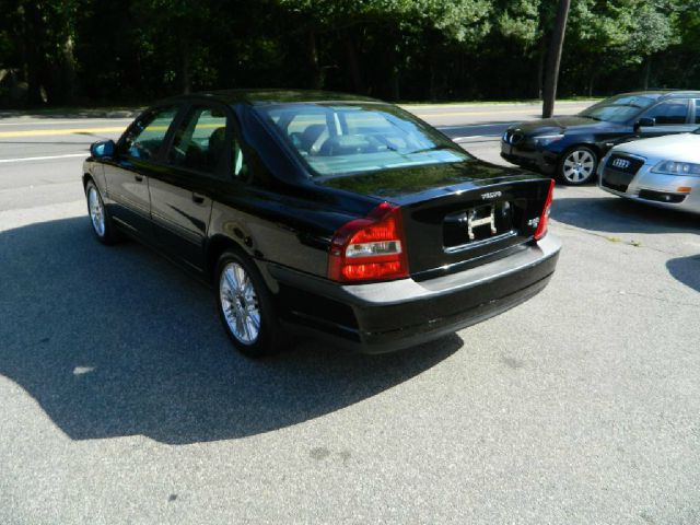 2002 Volvo S80 LE 4x4 SUV