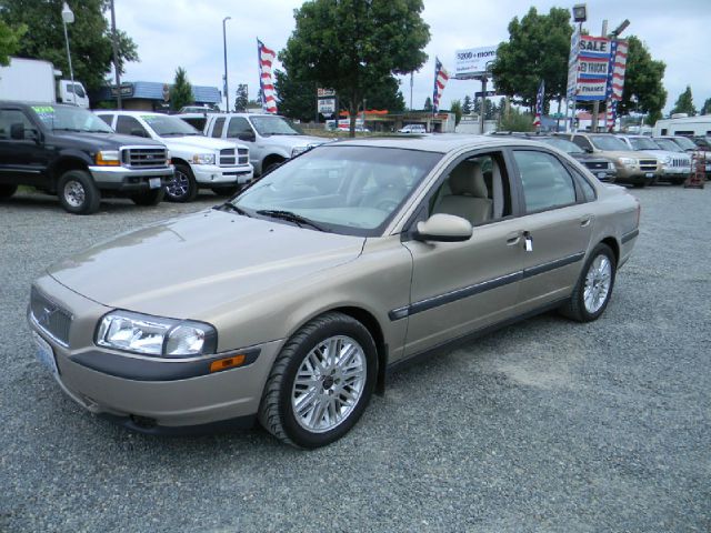 2002 Volvo S80 4X4 - ONE Owner