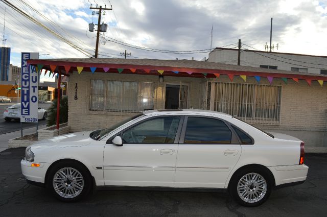 2002 Volvo S80 4X4 - ONE Owner