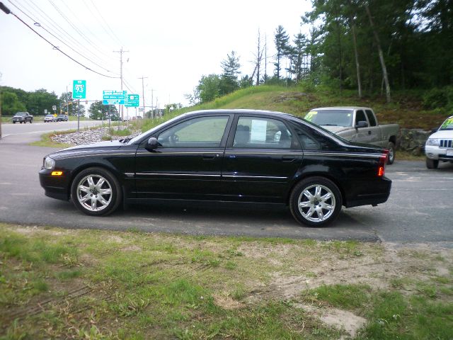 2003 Volvo S80 LE 4x4 SUV