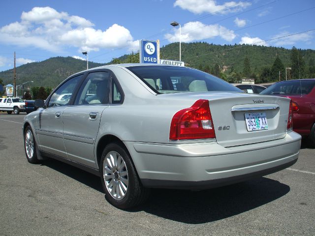 2004 Volvo S80 LE 4x4 SUV
