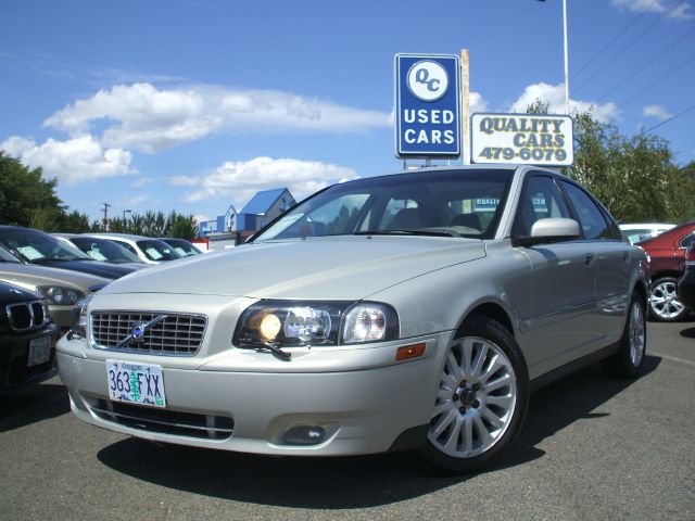2004 Volvo S80 LE 4x4 SUV
