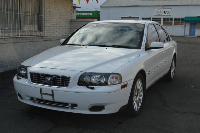 2004 Volvo S80 4X4 - ONE Owner