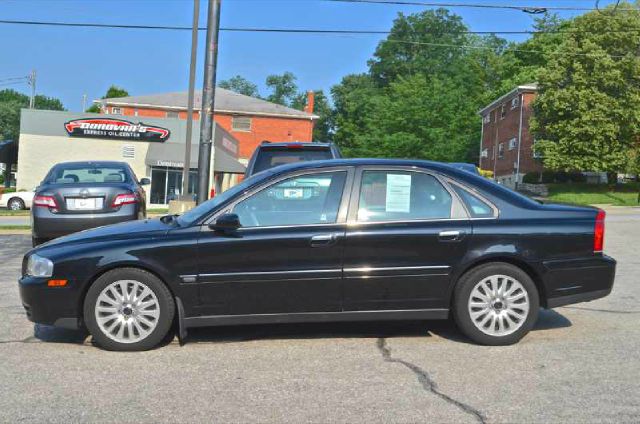 2004 Volvo S80 4X4 - ONE Owner