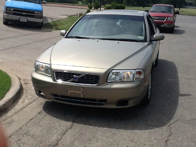 2004 Volvo S80 4X4 - ONE Owner