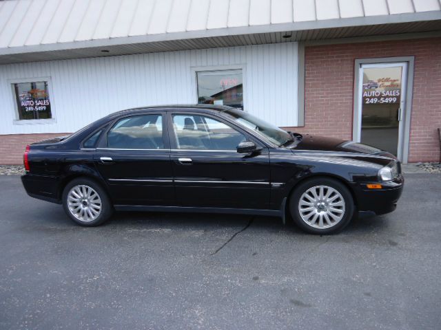 2004 Volvo S80 LE 4x4 SUV