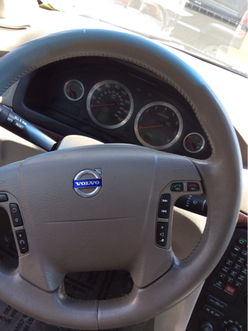 2004 Volvo S80 LE 4x4 SUV