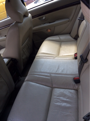 2004 Volvo S80 LE 4x4 SUV