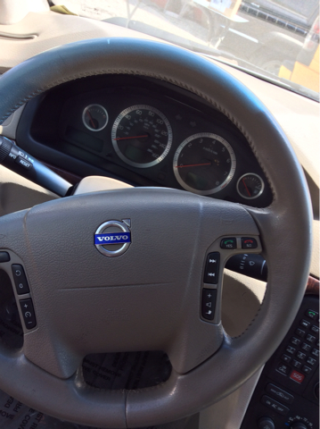 2004 Volvo S80 LE 4x4 SUV