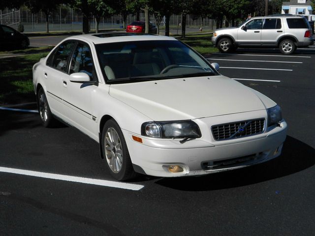 2004 Volvo S80 LE 4x4 SUV
