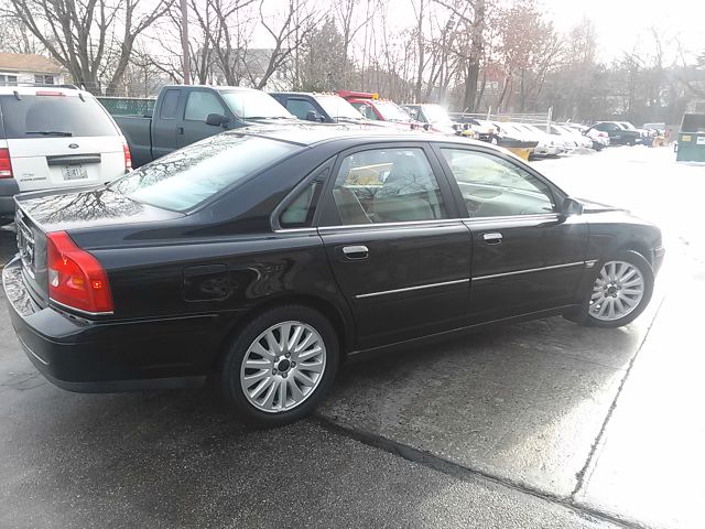 2004 Volvo S80 4X4 - ONE Owner