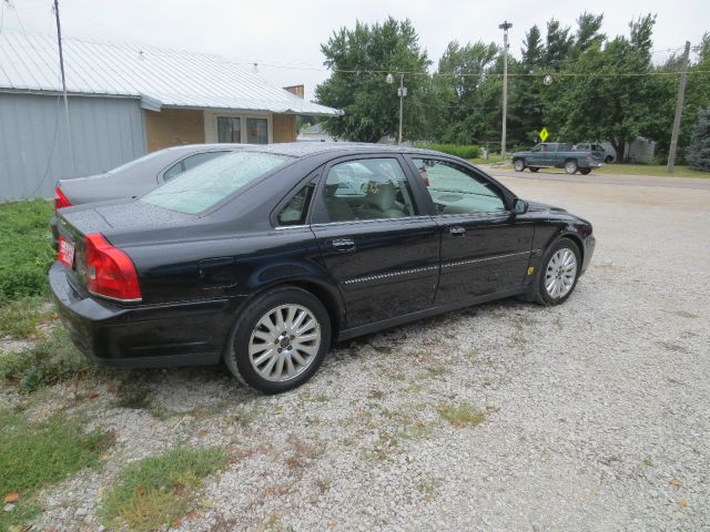 2004 Volvo S80 LE 4x4 SUV
