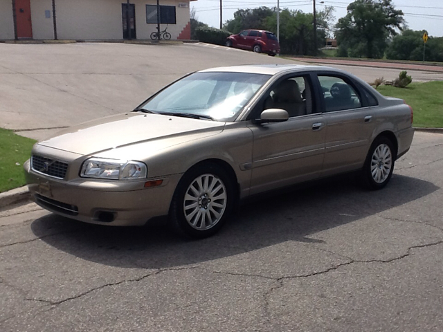 2004 Volvo S80 4X4 - ONE Owner
