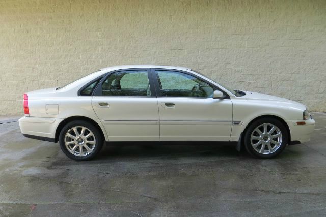 2005 Volvo S80 Sport 4x4 SUV