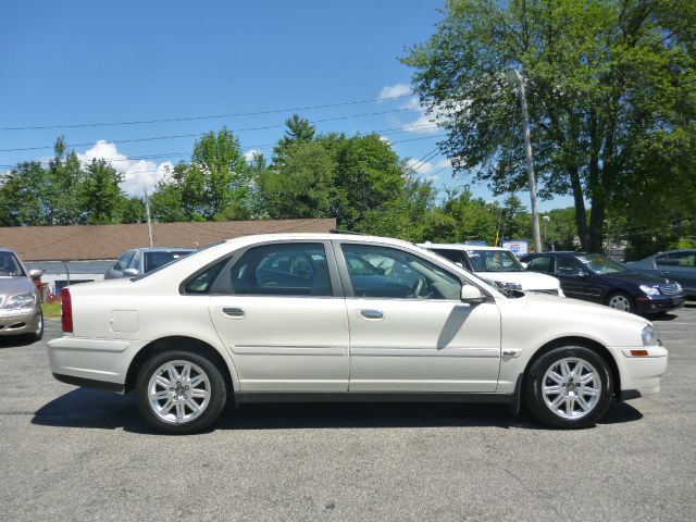 2005 Volvo S80 Sport 4x4 SUV