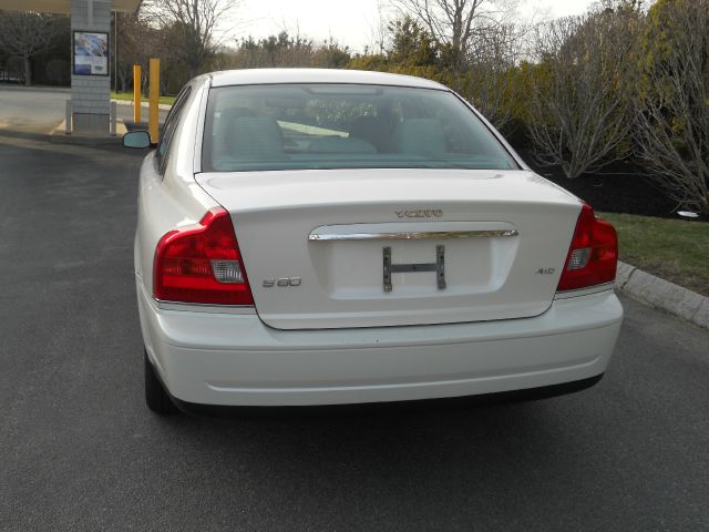 2005 Volvo S80 Sport 4x4 SUV