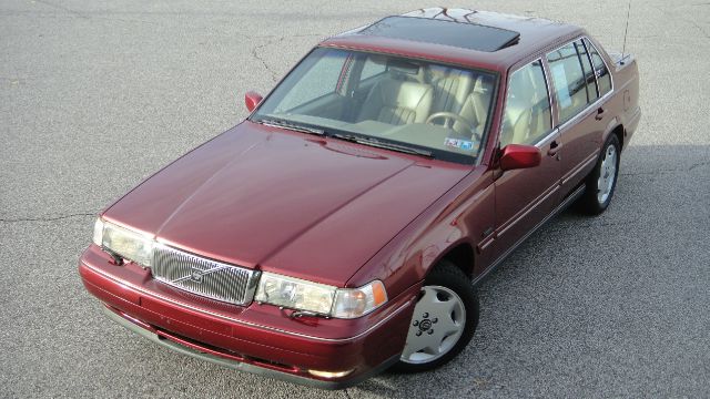 1997 Volvo S90 Base