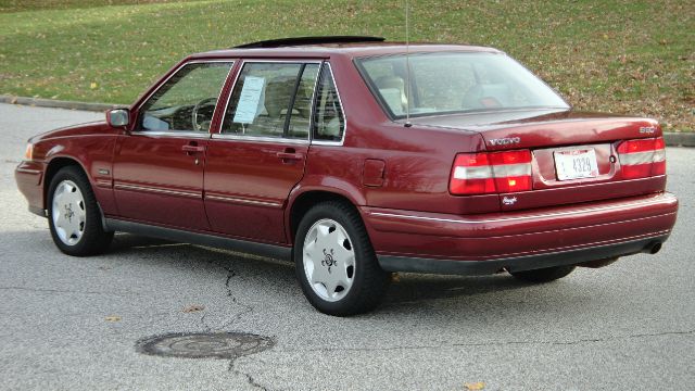 1997 Volvo S90 Base