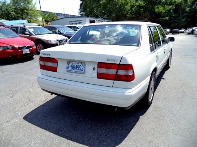 1998 Volvo S90 L.T. 4-w.d. 5.3L
