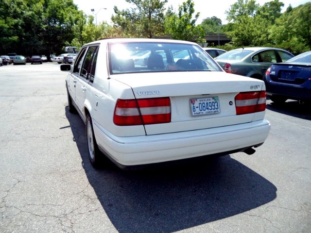 1998 Volvo S90 L.T. 4-w.d. 5.3L
