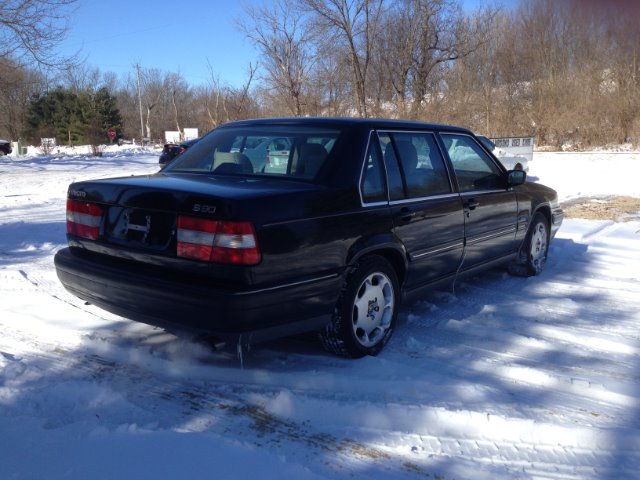 1998 Volvo S90 Base
