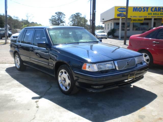 1998 Volvo S90 Base