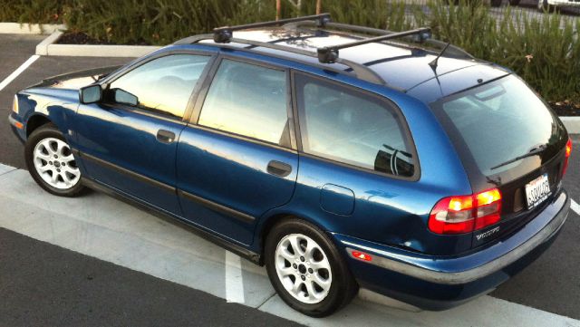 2000 Volvo V40 Unknown
