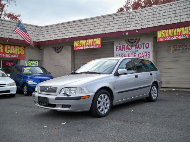 2001 Volvo V40 Unknown