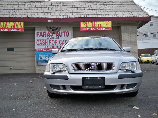 2001 Volvo V40 Unknown